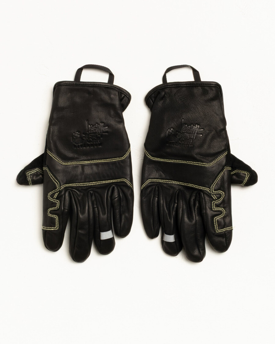 stüssy mountain hardwear powdergate handske i sort